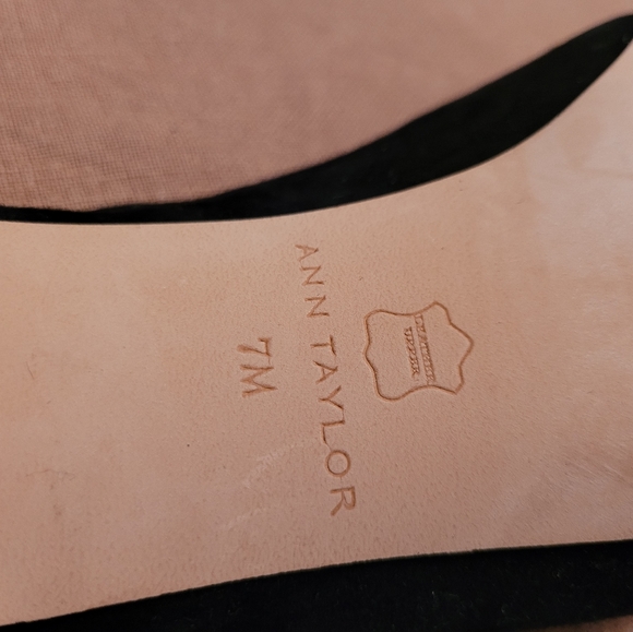 Ann Taylor Suede black mules - Picture 3 of 6